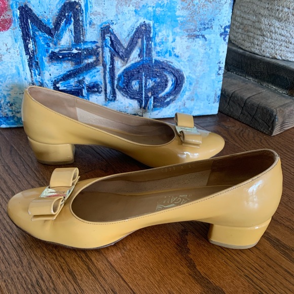Salvatore Ferragamo Sz 6.5 Patent Yellow Leather Vara Bow Chunky Italy Ballet - Picture 3 of 13